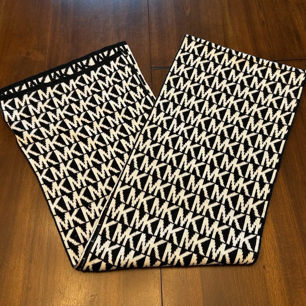 Michael Kors Unisex Scarf Black White